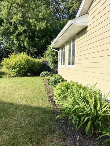 2716 Twelve Oaks Drive, Milton, WI 53563