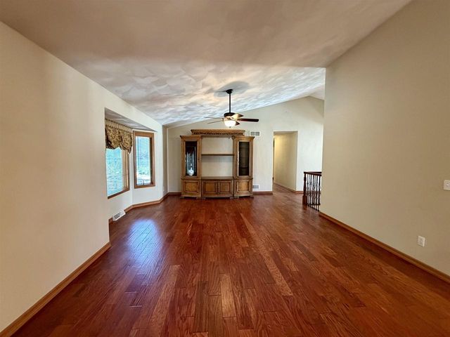 2716 Twelve Oaks Drive, Milton, WI 53563
