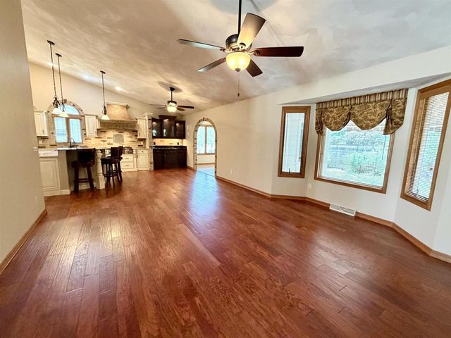 2716 Twelve Oaks Drive, Milton, WI 53563