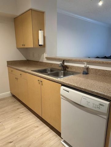 616 Clearwater Park Road 205, West Palm Beach, FL 33401