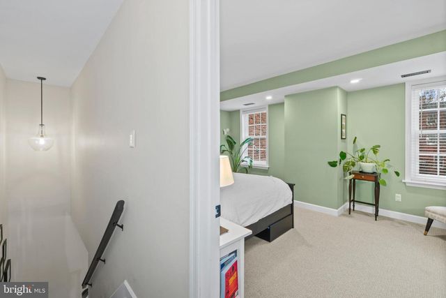 132 W LEE ST, Baltimore, MD 21201