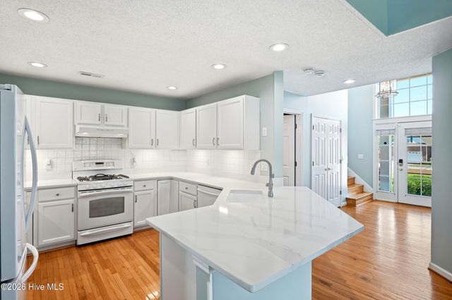 702 Tiara Drive, Wilmington, NC 28412