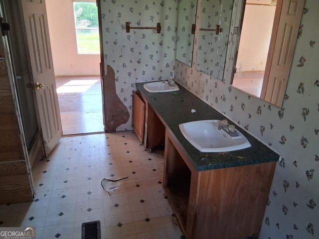 534 Dunson Cemetery Road, Commerce, GA 30530