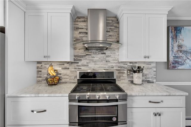 4 Nicole Lane, Johnston, RI 02919