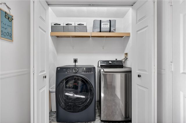 4 Nicole Lane, Johnston, RI 02919