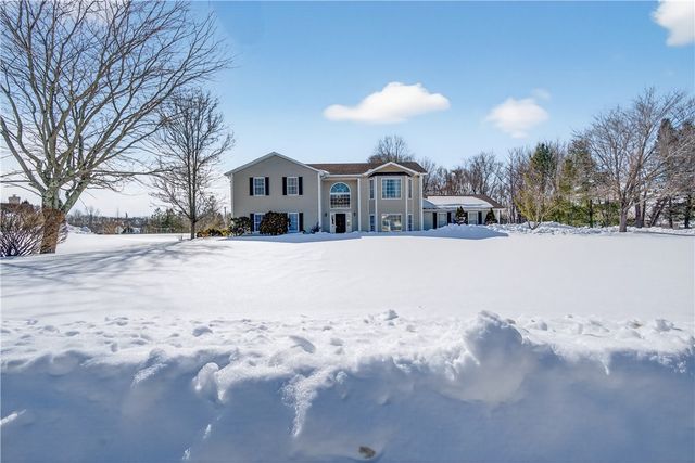 4 Nicole Lane, Johnston, RI 02919