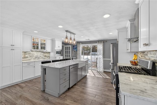 4 Nicole Lane, Johnston, RI 02919