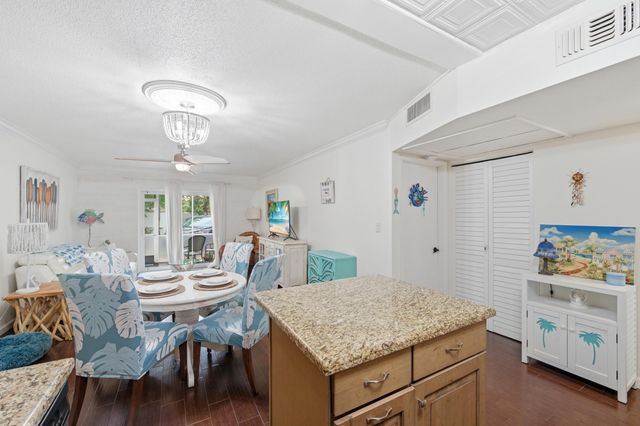 101 E Mcnab Road 102, Pompano Beach, FL 33060