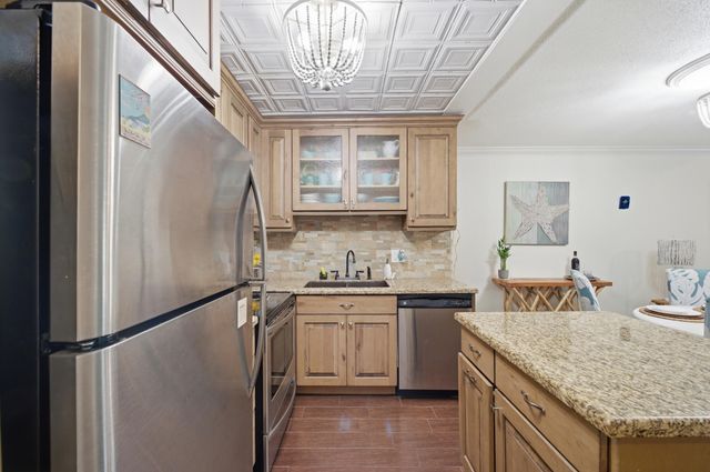 101 E Mcnab Road 102, Pompano Beach, FL 33060