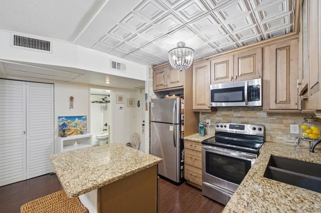 101 E Mcnab Road 102, Pompano Beach, FL 33060