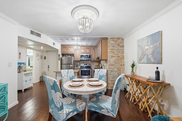 101 E Mcnab Road 102, Pompano Beach, FL 33060