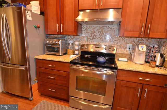 2946 SAXON FLOWERS DR, Fairfax, VA 22031