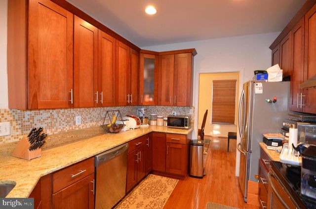 2946 SAXON FLOWERS DR, Fairfax, VA 22031