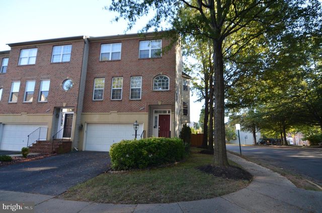2946 SAXON FLOWERS DR, Fairfax, VA 22031