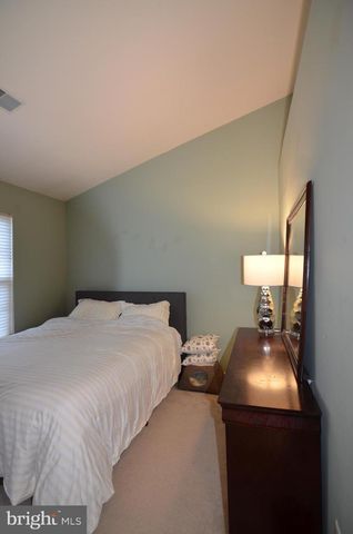 2946 SAXON FLOWERS DR, Fairfax, VA 22031