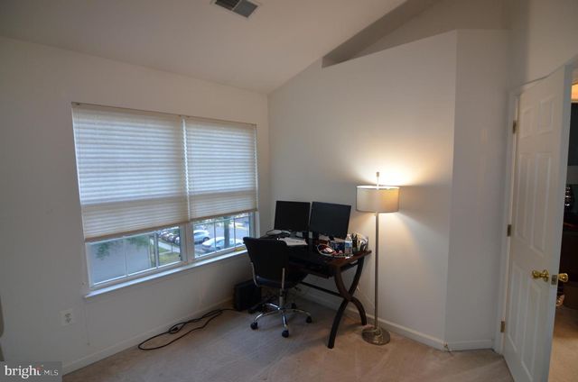 2946 SAXON FLOWERS DR, Fairfax, VA 22031