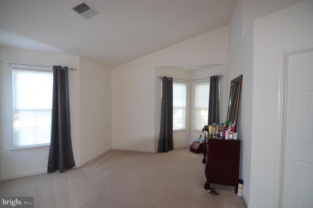 2946 SAXON FLOWERS DR, Fairfax, VA 22031