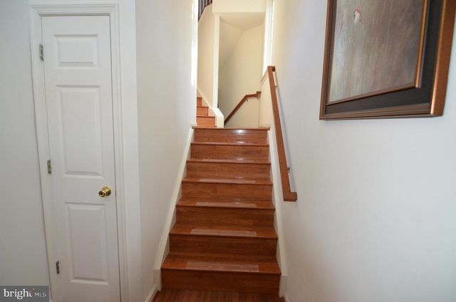 2946 SAXON FLOWERS DR, Fairfax, VA 22031