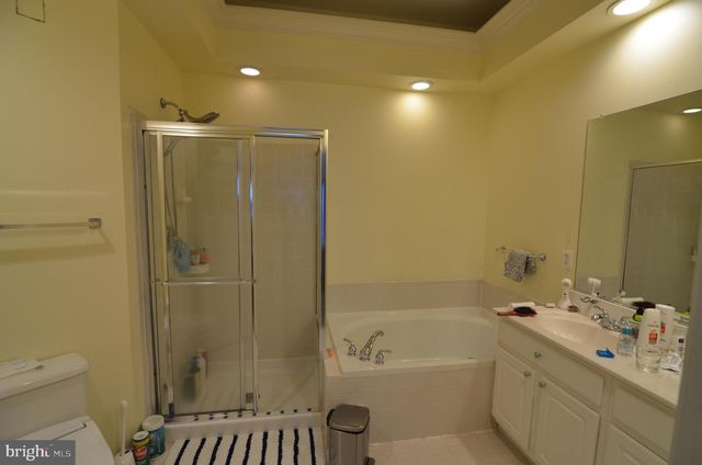 2946 SAXON FLOWERS DR, Fairfax, VA 22031