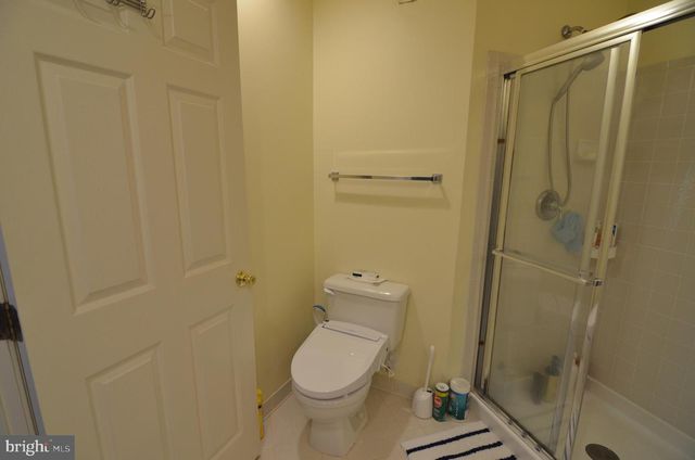 2946 SAXON FLOWERS DR, Fairfax, VA 22031