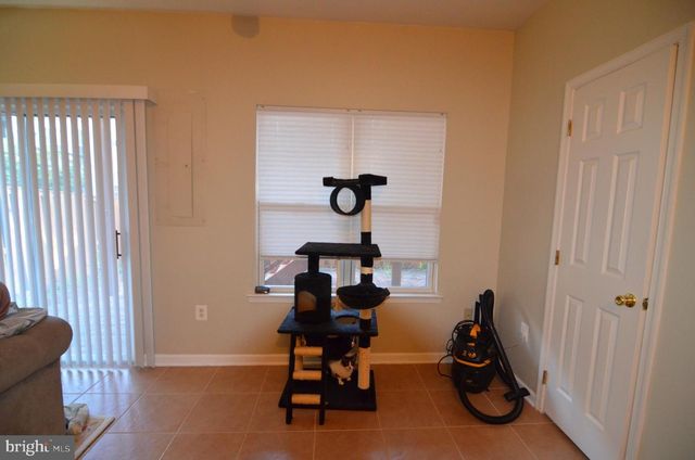 2946 SAXON FLOWERS DR, Fairfax, VA 22031