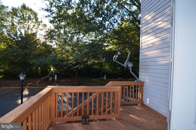 2946 SAXON FLOWERS DR, Fairfax, VA 22031