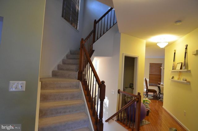 2946 SAXON FLOWERS DR, Fairfax, VA 22031