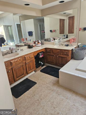 180 Creekview Trail, Fayetteville, GA 30214