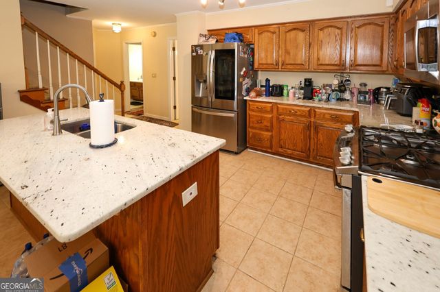 180 Creekview Trail, Fayetteville, GA 30214