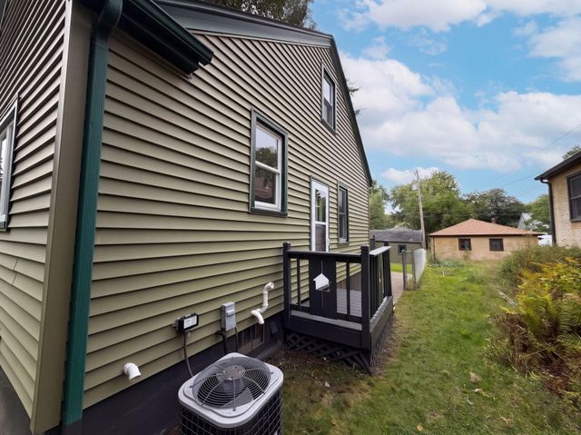 3419 Queen Avenue N, Minneapolis, MN 55412