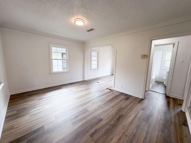 3419 Queen Avenue N, Minneapolis, MN 55412