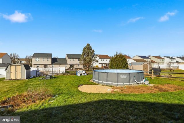 307 GALEAN DR, Fleetwood, PA 19522