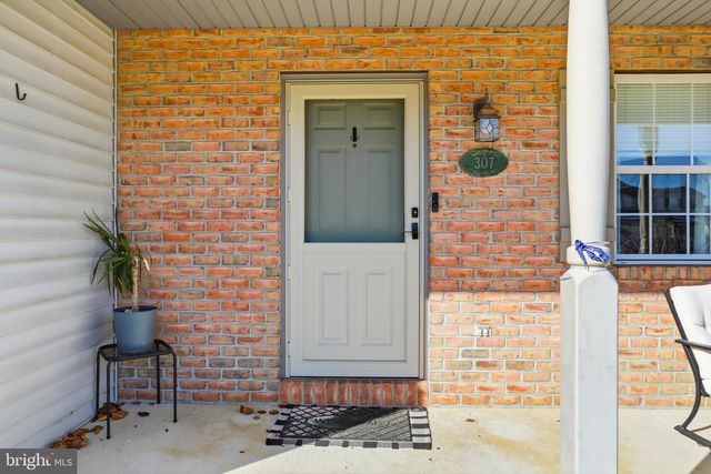 307 GALEAN DR, Fleetwood, PA 19522