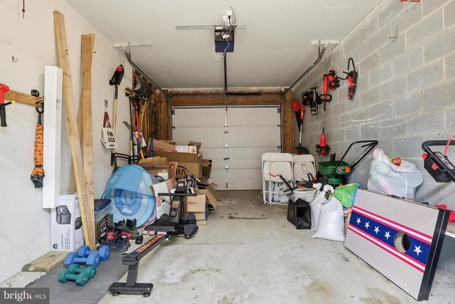 307 GALEAN DR, Fleetwood, PA 19522