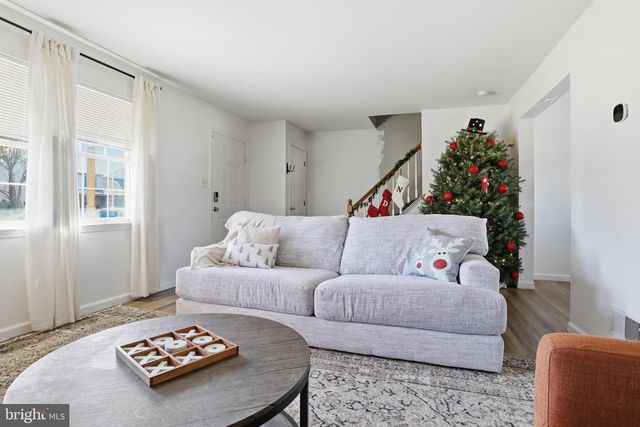 307 GALEAN DR, Fleetwood, PA 19522