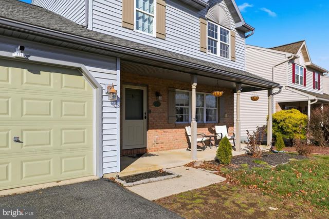 307 GALEAN DR, Fleetwood, PA 19522