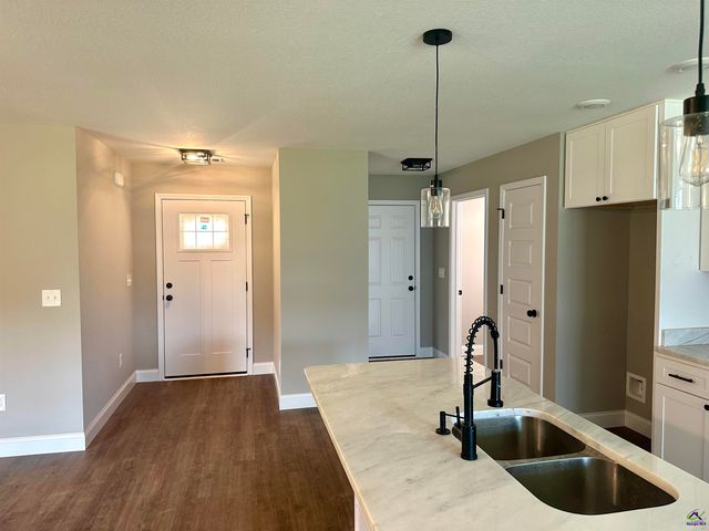 207 Sutton Dr., Perry, GA 31069