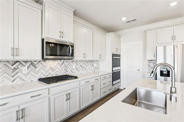 1290 Whitman Circle, Monroe, GA 30656