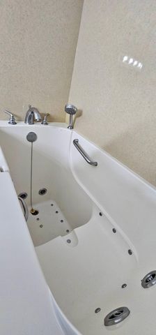 12600 Parkwood Drive 208, Burnsville, MN 55337