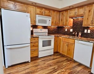 12600 Parkwood Drive 208, Burnsville, MN 55337