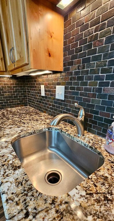 12600 Parkwood Drive 208, Burnsville, MN 55337 — photo 2