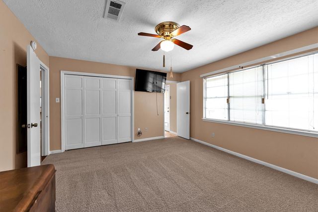 12115 Powder Horn Street, Pinehurst, TX 77362