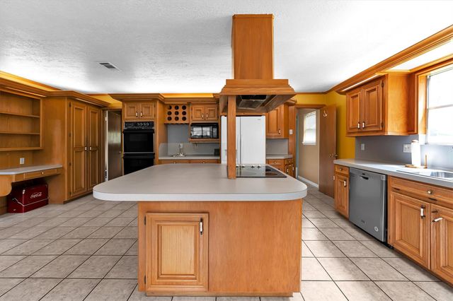 12115 Powder Horn Street, Pinehurst, TX 77362