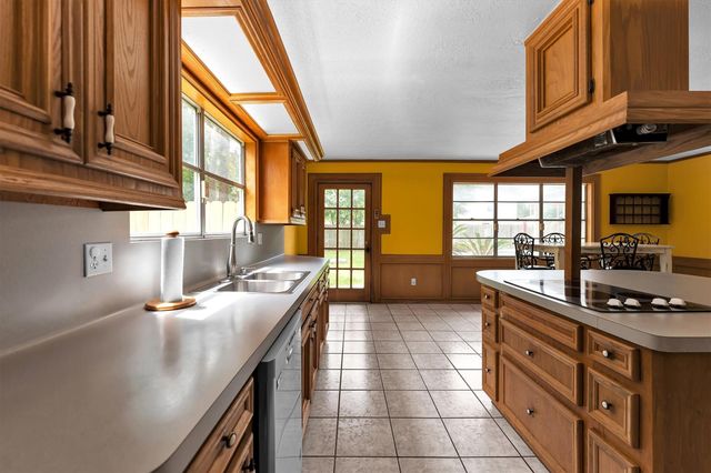 12115 Powder Horn Street, Pinehurst, TX 77362