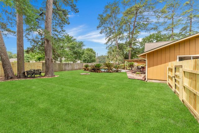 12115 Powder Horn Street, Pinehurst, TX 77362