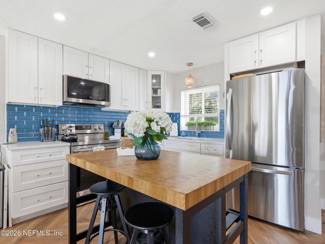 1202 1ST Street S, Jacksonville Beach, FL 32250