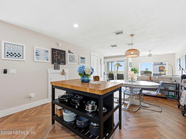 1202 1ST Street S, Jacksonville Beach, FL 32250
