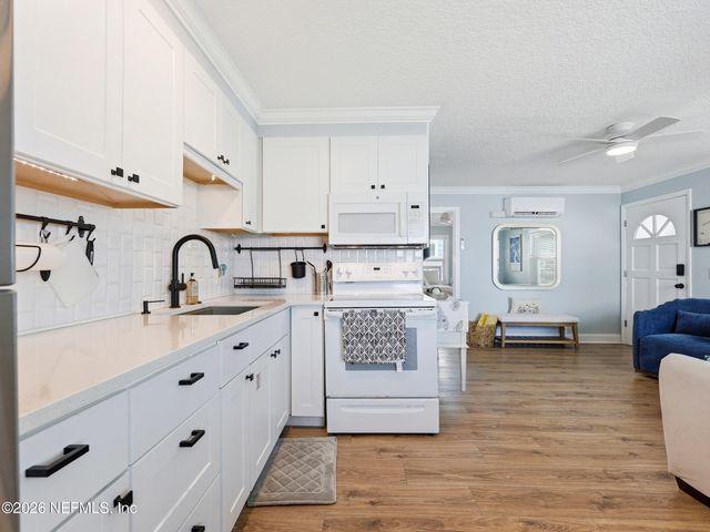 1202 1ST Street S, Jacksonville Beach, FL 32250