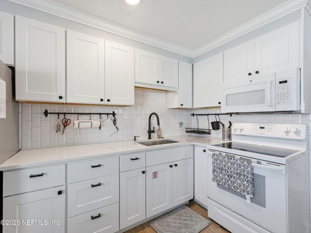 1202 1ST Street S, Jacksonville Beach, FL 32250