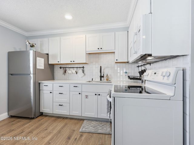 1202 1ST Street S, Jacksonville Beach, FL 32250